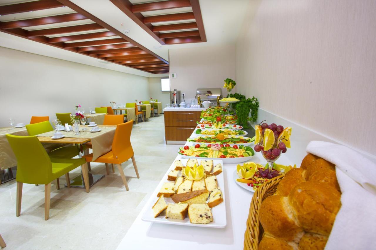 The Coach Hotel Истанбул Екстериор снимка
