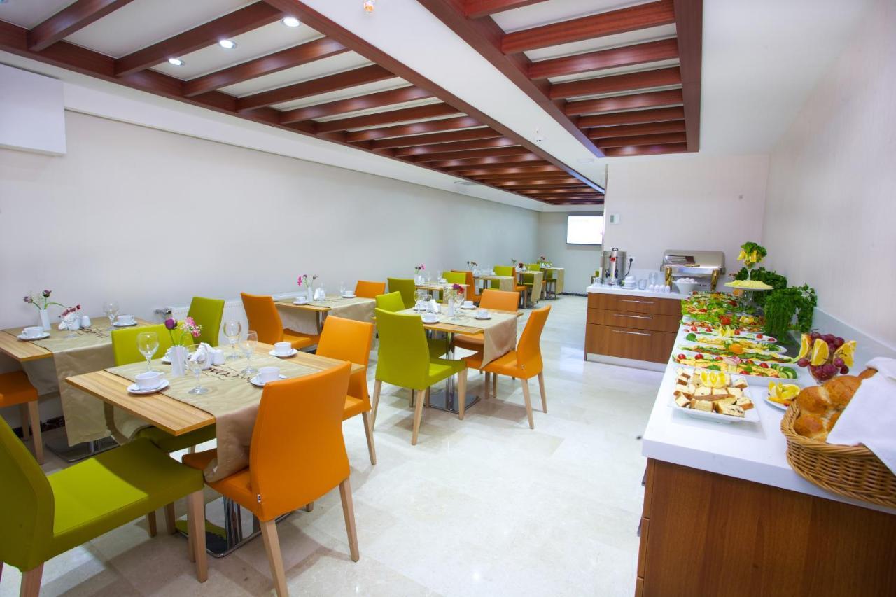 The Coach Hotel Истанбул Екстериор снимка