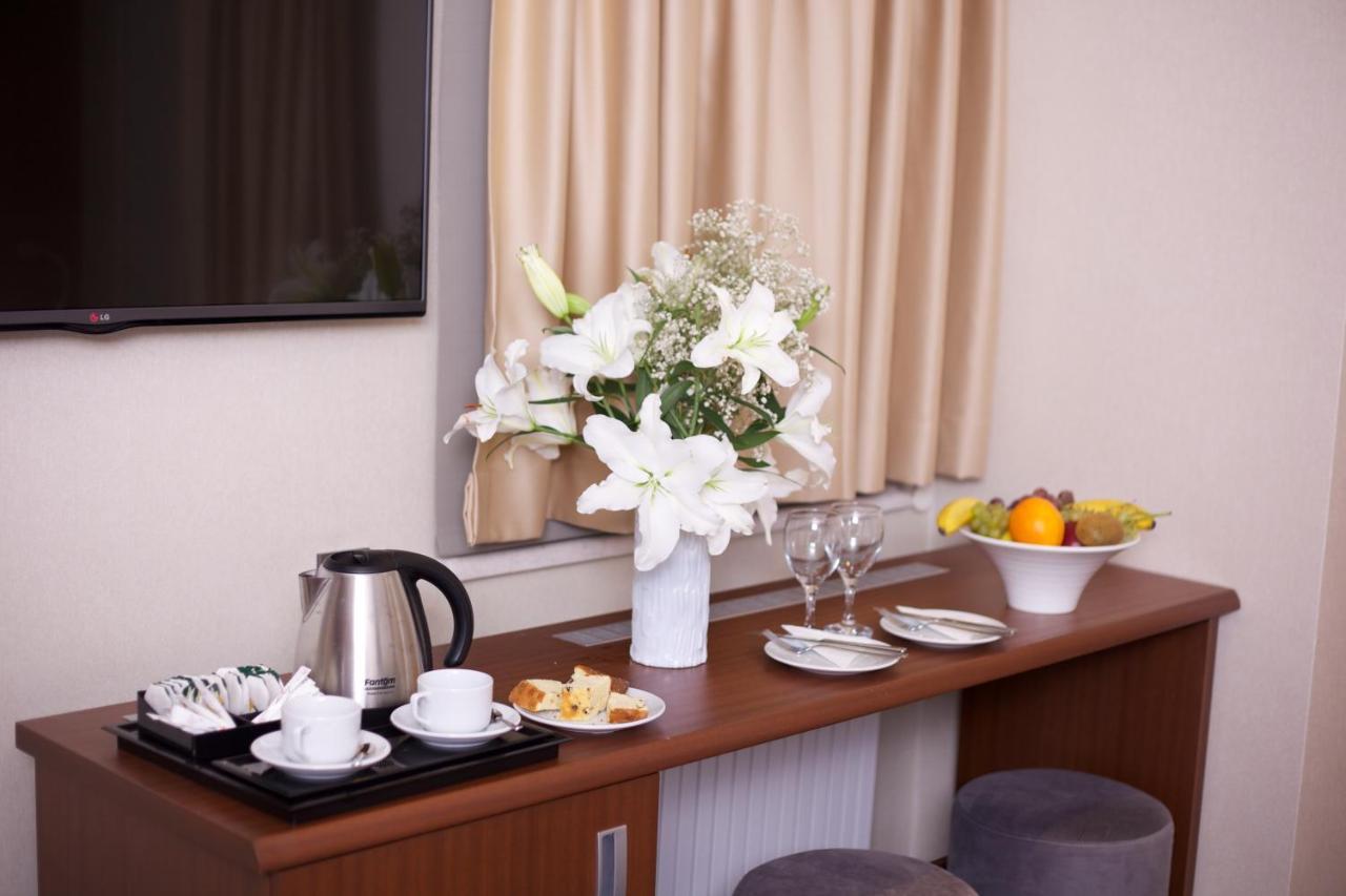 The Coach Hotel Истанбул Екстериор снимка